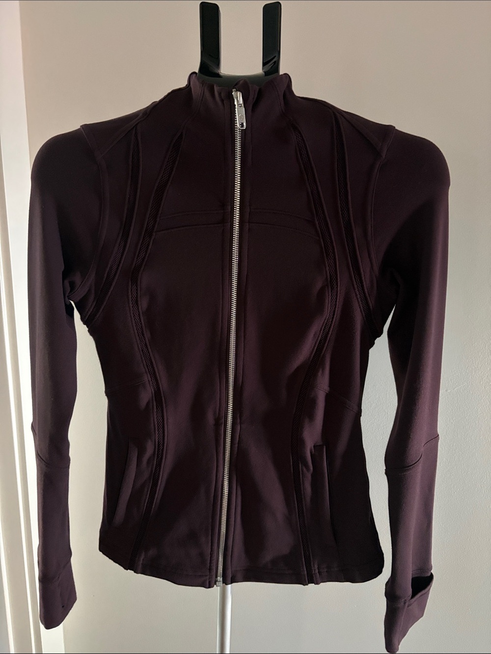 Lululemon Define Jacket Wing Mesh ~ 6 ~ Black Cherry